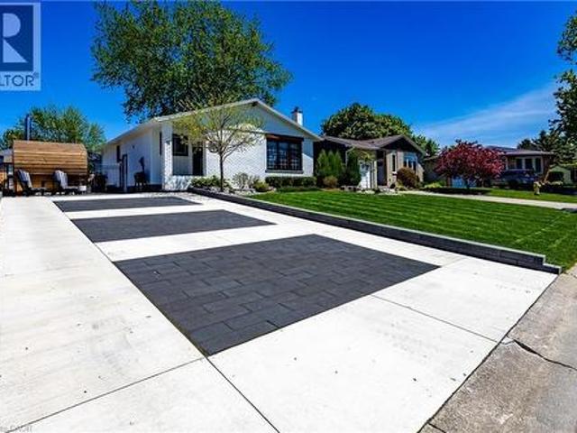 12 Westdale Avenue, Port Dover, ON, N0A 1N4 house for sale | Listing ID 40831 | Royal LePage