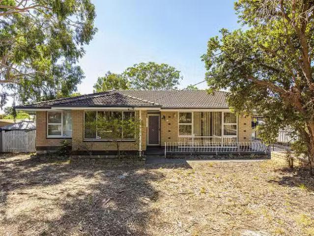 12 Western Place, High Wycombe, WA 6057