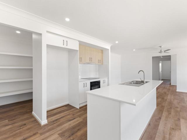 12 Windflower Road, BURRUM HEADS, QLD 4659