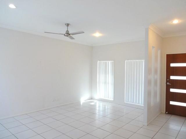 1/2 Winning Street, Glenvale