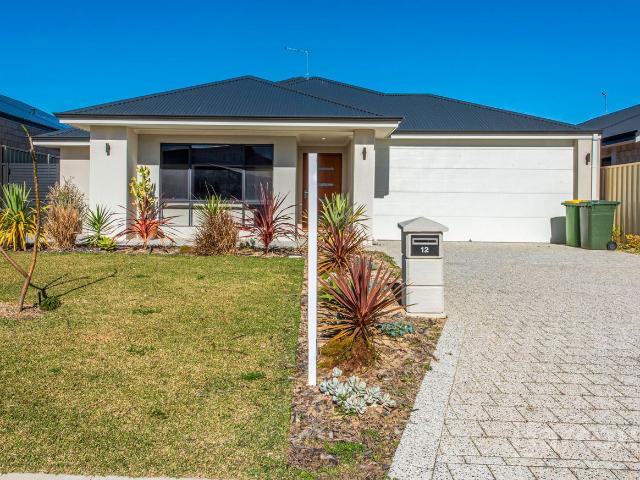 12 Wickepin Parade, DAWESVILLE, WA 6211