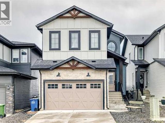 12 Willow Street, Cochrane, AB, T4C 2V3 house for sale | Listing ID A2326 | Royal LePage