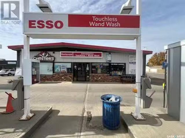 12 Wood Lily Drive, Moose Jaw, SK, S6J 1E1 commercial for sa.