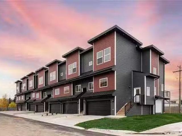 12 Woodridge Way, Brandon, MB, R7A 7X8 condo for sale Listi.