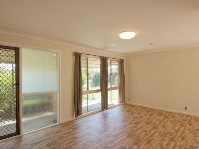 12 Wright Street, Oakey
