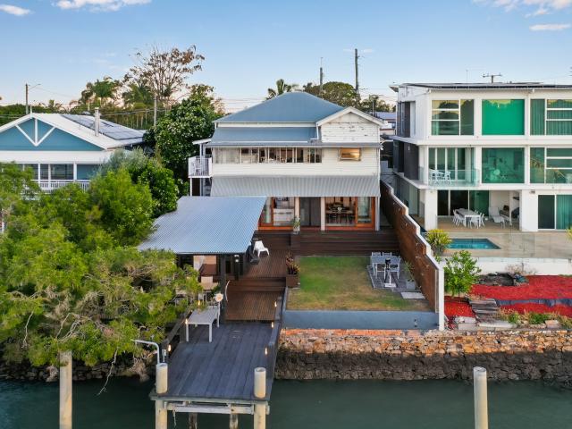 12 wynnum road, norman park, qld, 4170