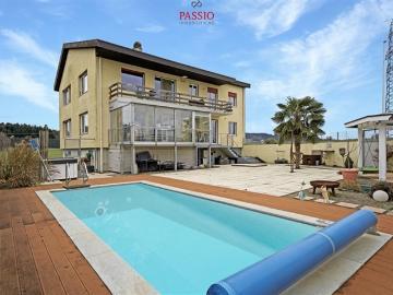 12 Zimmer 2 Familienhaus mit Pool & unverbaubarer Lage nahe Bern