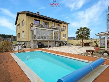 12 Zimmer 2 Familienhaus mit Pool & unverbaubarer Lage nahe Bern