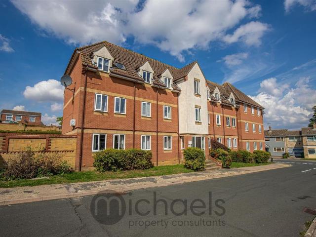 12 a Courtlands, Halstead, CO9 1UT