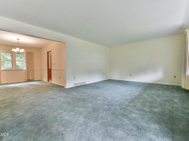 12 Arnold Drive