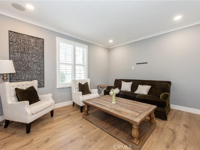 12 Arborside
