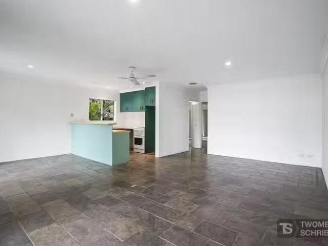 12 Archie Street, Parramatta Park, QLD 4870