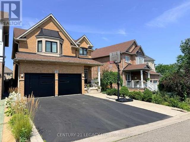 12 Aria Lane, Brampton, ON, L6S 6J5 house for sale | Listing ID W13674 | Royal LePage