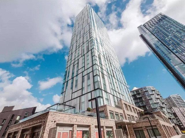 12 Bankside Boulevard, Salford. 2 bed apartment to rent £2,500 pcm £577 pw