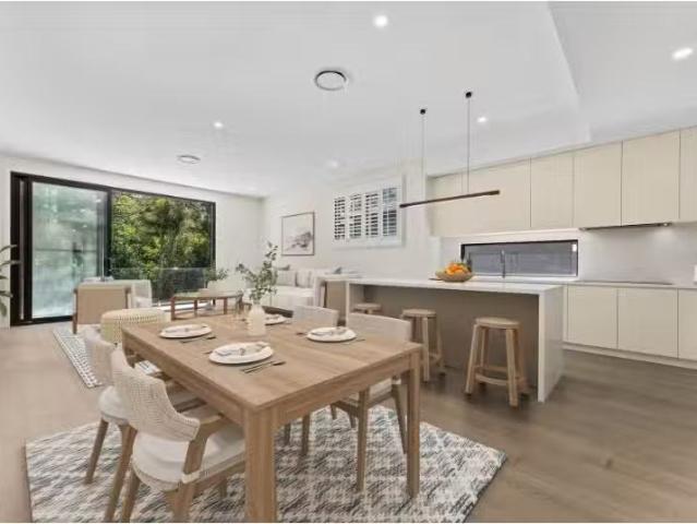 12 Banool Street, Keiraville Townhouse for rent Listed by Han.