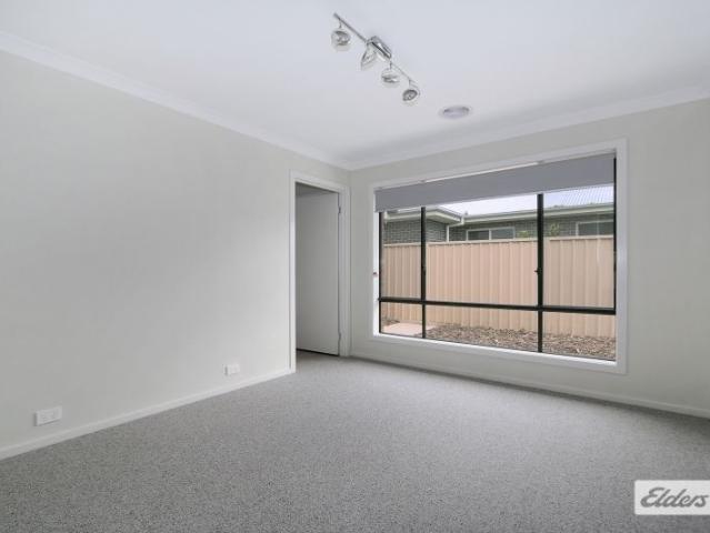 12 Badcoe Avenue, Wodonga VIC 3690 House For Rent | Domain
