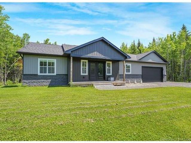 12 Barbara Dr, Rusagonis Waasis, NB, E3B 5G7 Luxury House for sale | Listing ID NB135114 | Royal LePage Carriage Trade Luxury Properties
