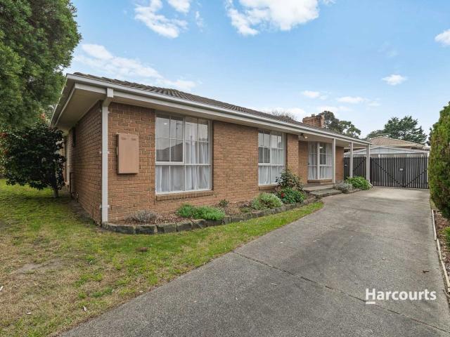 12 Beaumont Court, Pakenham, VIC 3810