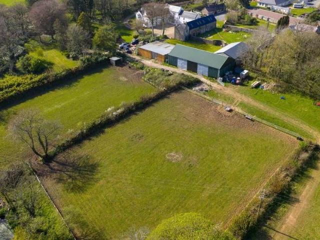 12 bed house for sale