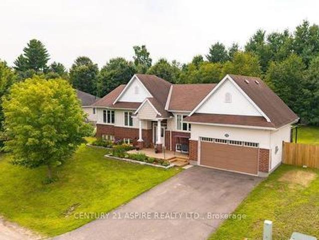 12 Bedard Boulevard, Petawawa, ON, K8H 0B7 house for sale | Listing ID X13661 | Royal LePage