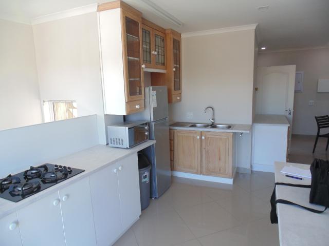 12 Bedroom Apartment / Flat To Rent in North End