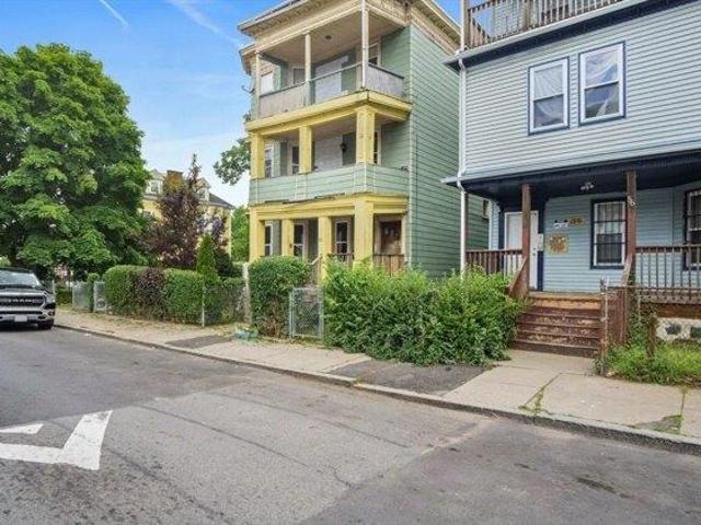 12 bedroom, Boston MA 02121 105384408