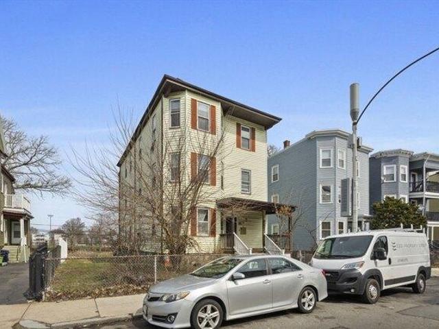 12 bedroom, Boston MA 02124 105366825