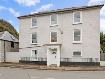 12 bedroom detached house for sale
