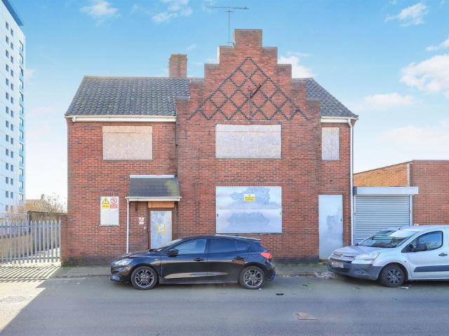 12 bedroom detached house for sale