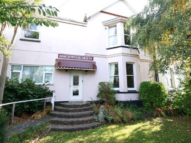 12 bedroom detached house for sale