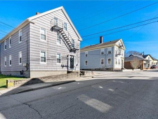 12 bedroom, East Greenwich RI 02818 105588398