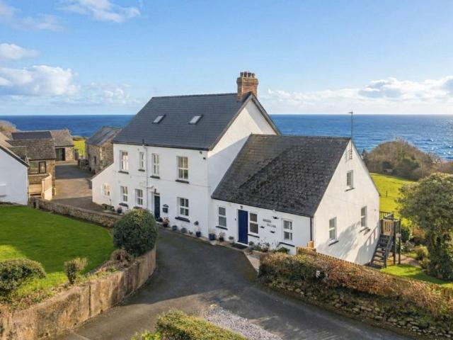 12 bedroom farm house for sale