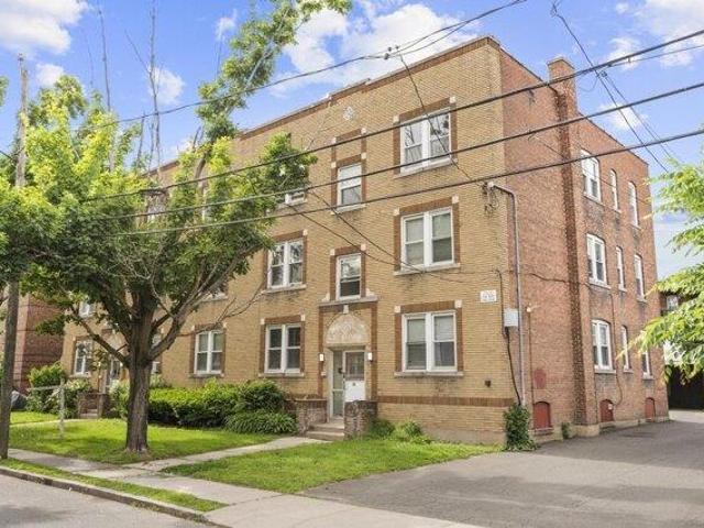12 bedroom, Hartford CT 06106 104757125