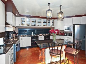12 Bedroom House For Sale in Ferndale