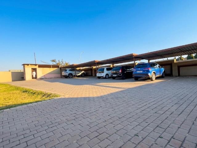 12 Bedroom House For Sale in Winchester Hills