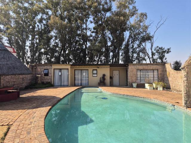 12 Bedroom House in Ventersdorp