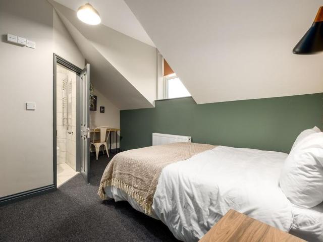 12 bedroom property to rent