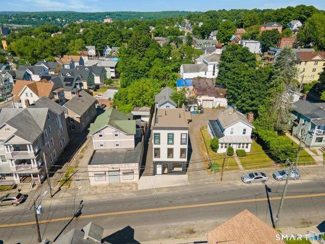 12 bedroom, Waterbury CT 06704 105551323