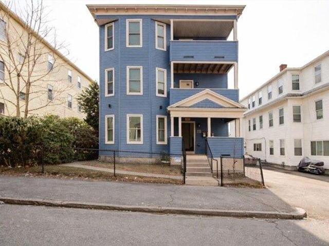 12 bedroom, Worcester MA 01604 104406289