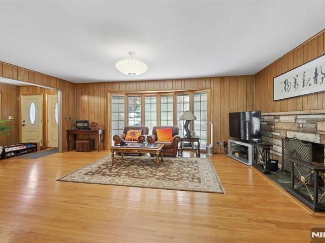 12 Beverly Road