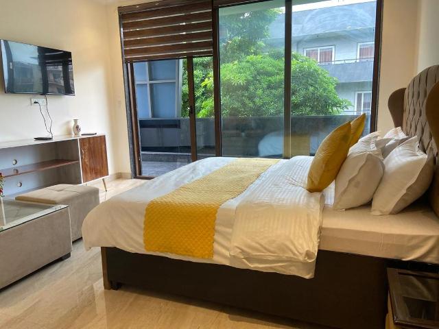 12 BHK Independent House in DLF Phase 3 for resale Gurgaon. The reference number is 19770690