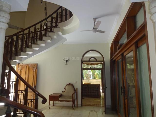 12 BHK Independent House in New Friends Colony for resale New Delhi. The reference number is 20031794