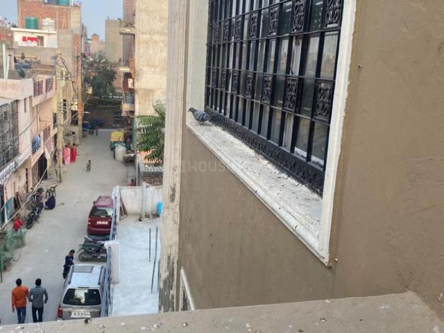 12 BHK Independent House in Sangam Vihar for resale New Delhi. The reference number is 19146960