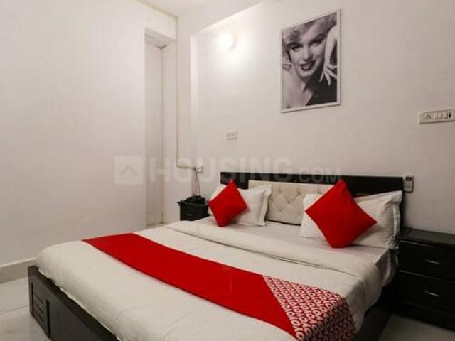 12 BHK Independent House in Sector 9 Dwarka for rent New Delhi. The reference number is 16930069
