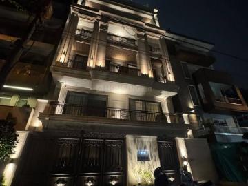 12 BHK Independent House in Paschim Vihar for resale New Delhi. The reference number is 19867237