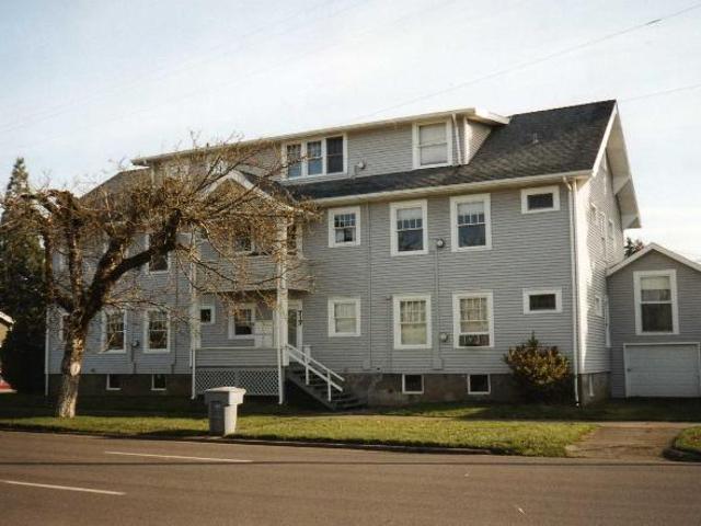 2 Br, 1 bath, Condo 717 SW 4th St