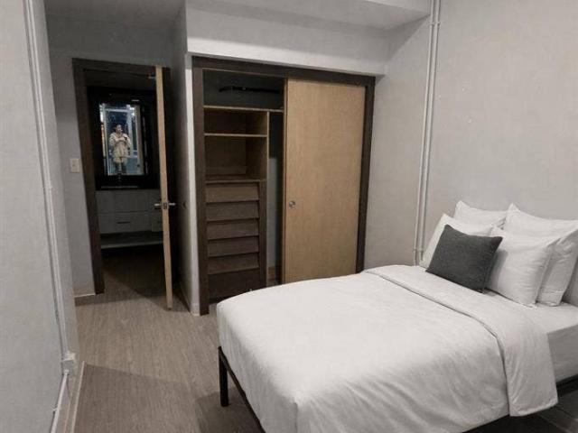 12 BR in Kansas City