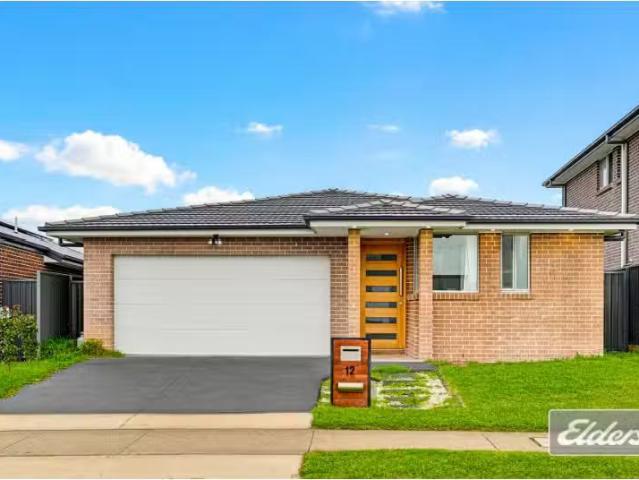 12 Broadfoot Avenue, Marsden Park House for rent Listed by Mo.
