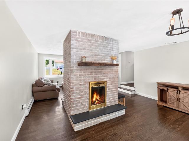 12 Briar Hill Drive