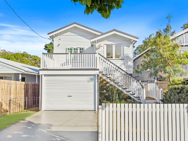 12 Byrneside Terrace, WYNNUM, QLD 4178